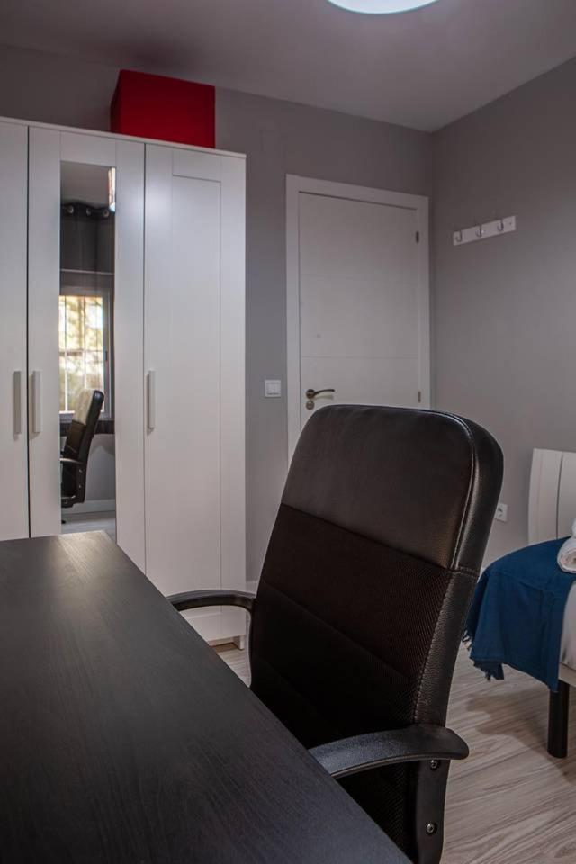 Lovely 3 Bedroom Apartment Next To Fuencarral Madrid Eksteriør bilde